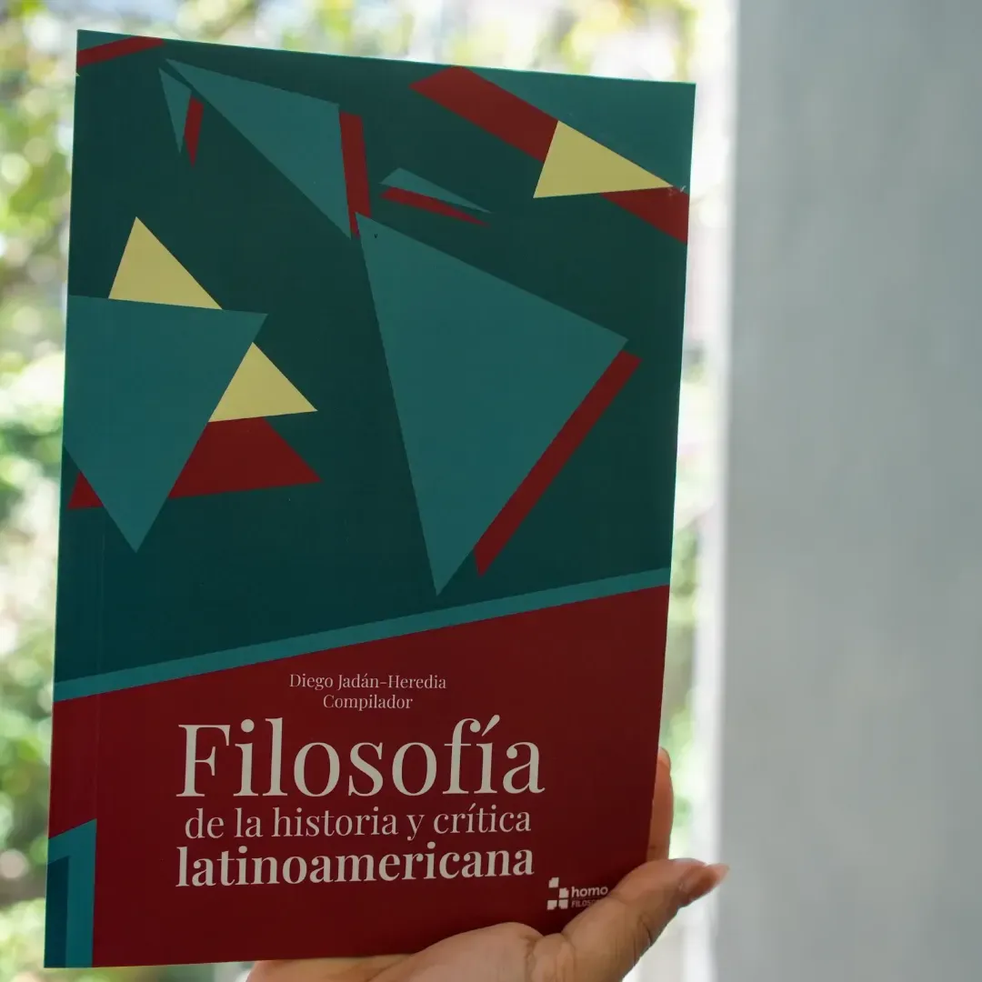 La Universidad del Azuay presentó el libro Filosofía de la historia y crítica latinoamericana, de Diego Jadán Heredia