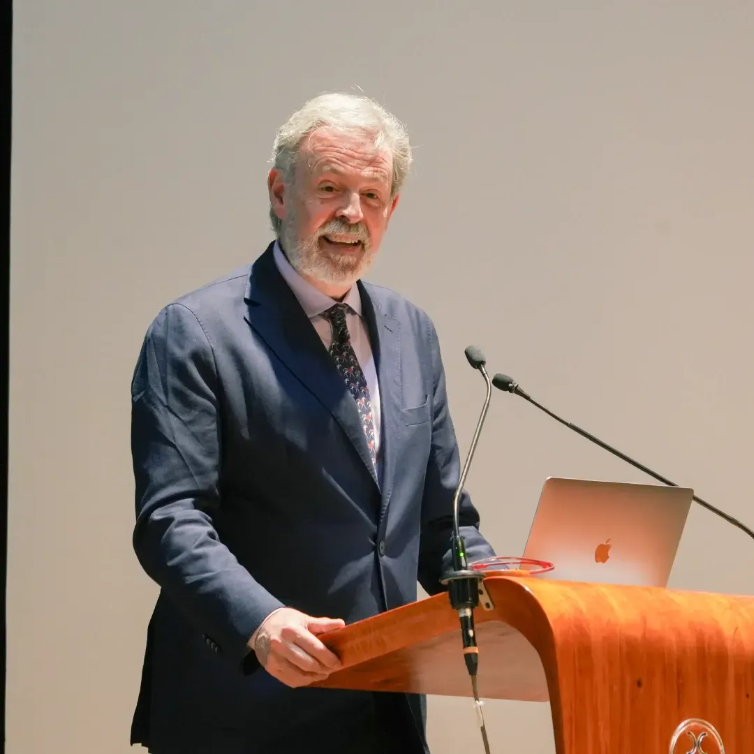 En la Universidad del Azuay se realizó la charla magistral “Conectando continentes, formando redes y construyendo oportunidades de investigación y colaboración”