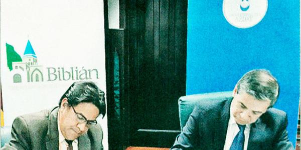 Convenio para apoyar a artesanas de la paja toquilla y fibra de alpaca 