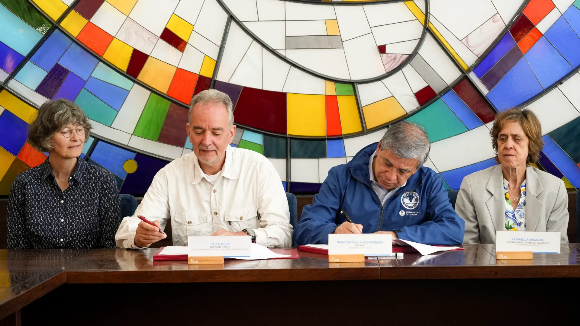 La Universidad del Azuay y el Instituto Max Planck de Fisiología Molecular Vegetal firmaron convenio interinstitucional