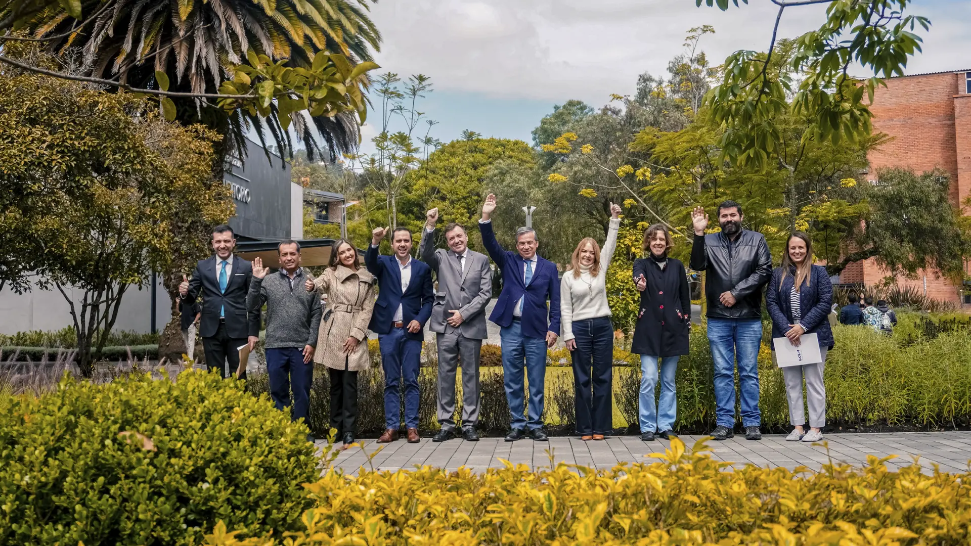 Signing of Agreement between the University of Azuay and KIA Ecuador