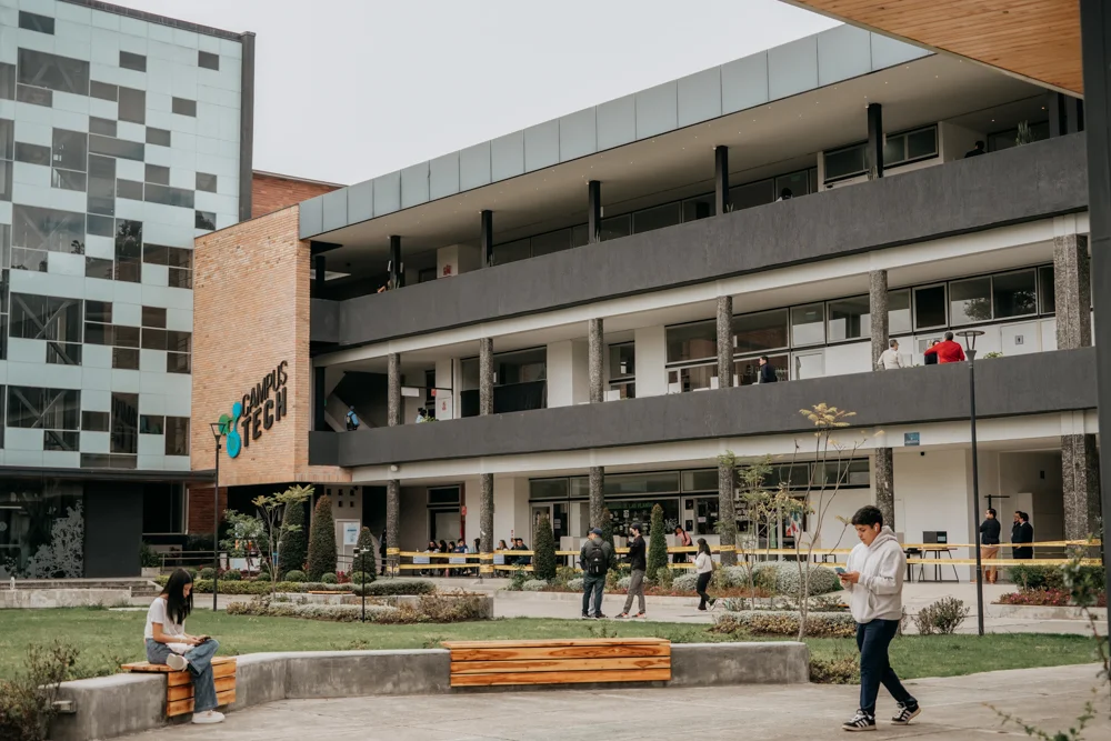 La Universidad del Azuay eligió a sus nuevas autoridades 