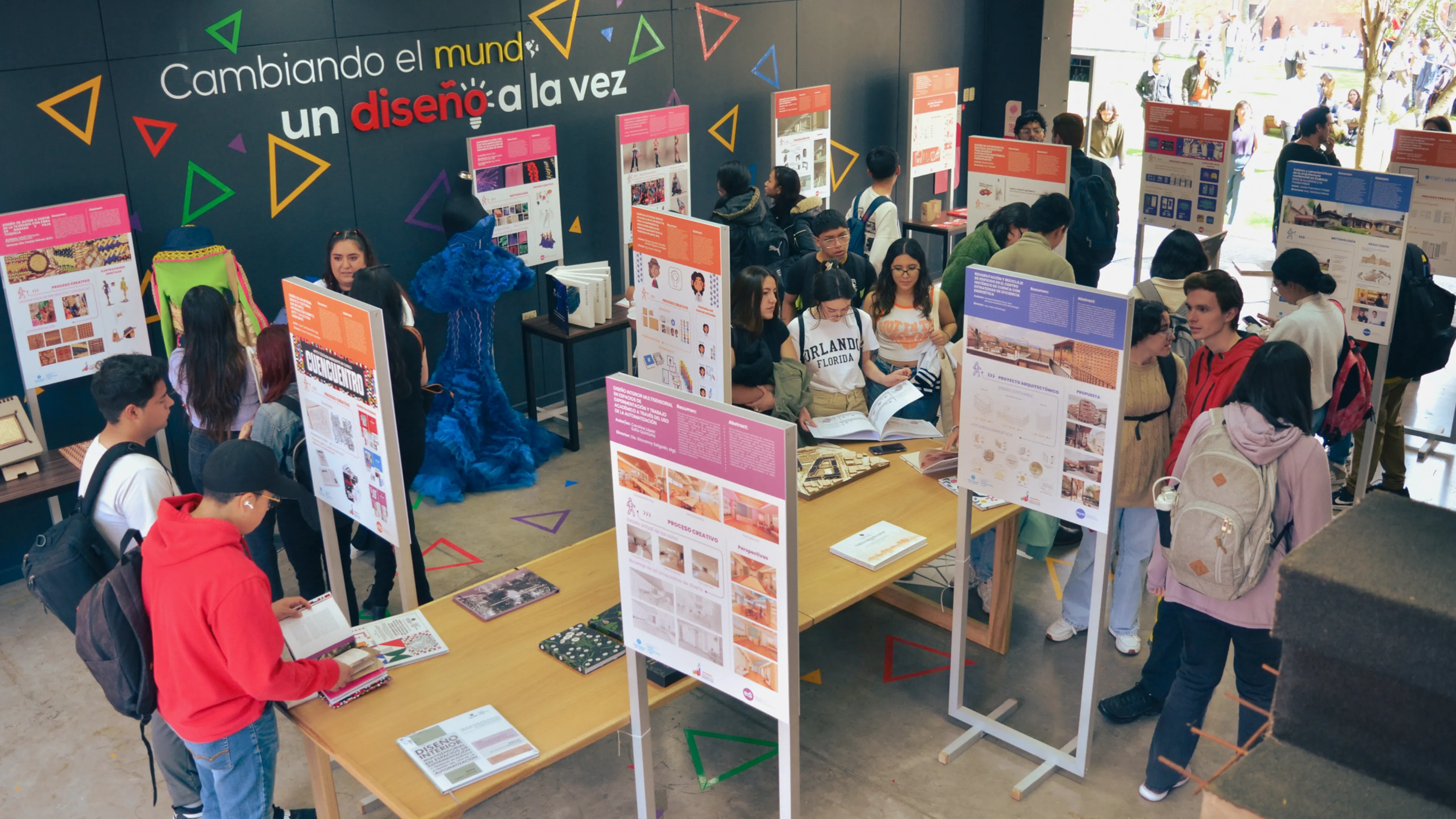 "Fábrica de Proyectos" un espacio para celebrar la creatividad, la investigación y la producción en trabajos de graduados de Diseño y Arquitectura