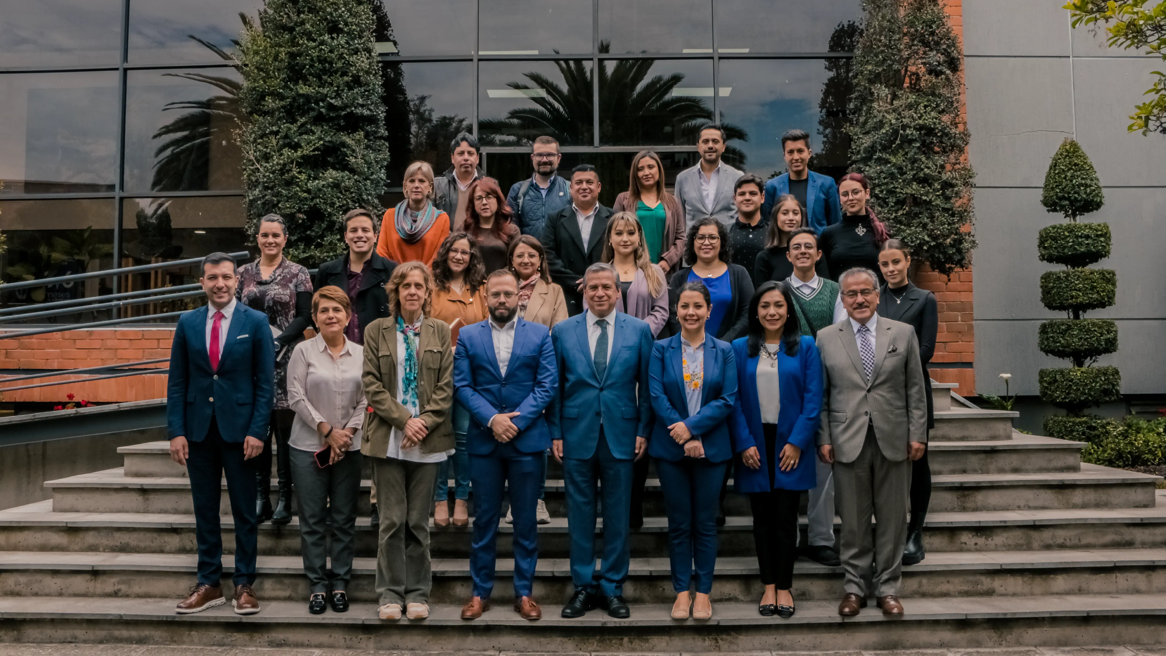 La Universidad del Azuay firma dos importantes convenios con la EMAC EP y EMUCE 