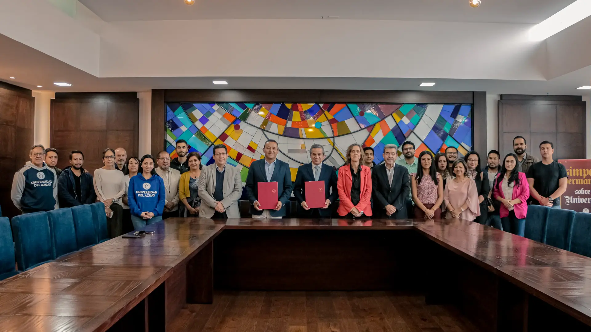 Signing of Agreement between the Municipal Decentralized Autonomous Government of the Azogues Canton and the University of Azuay