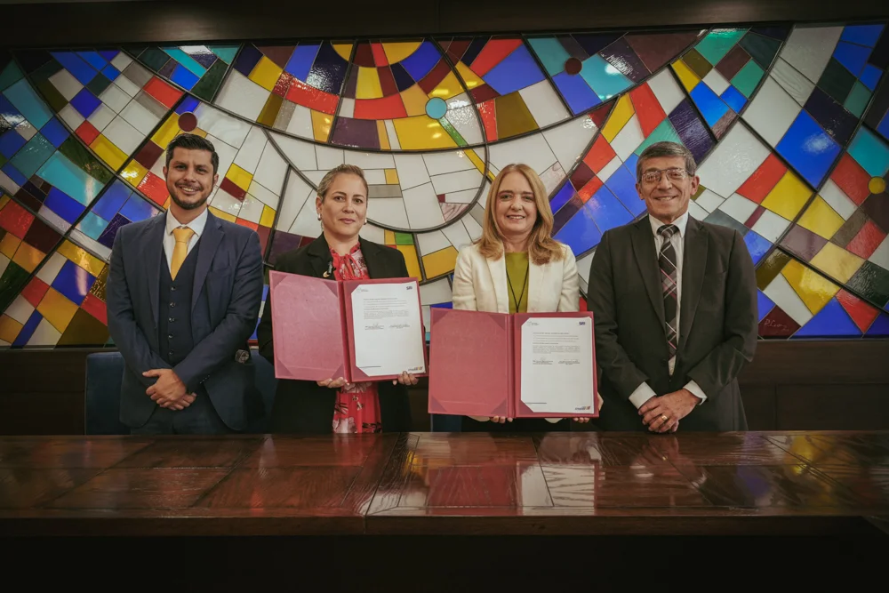 Firma de Convenio Interinstitucional entre SRI y la Universidad del Azuay