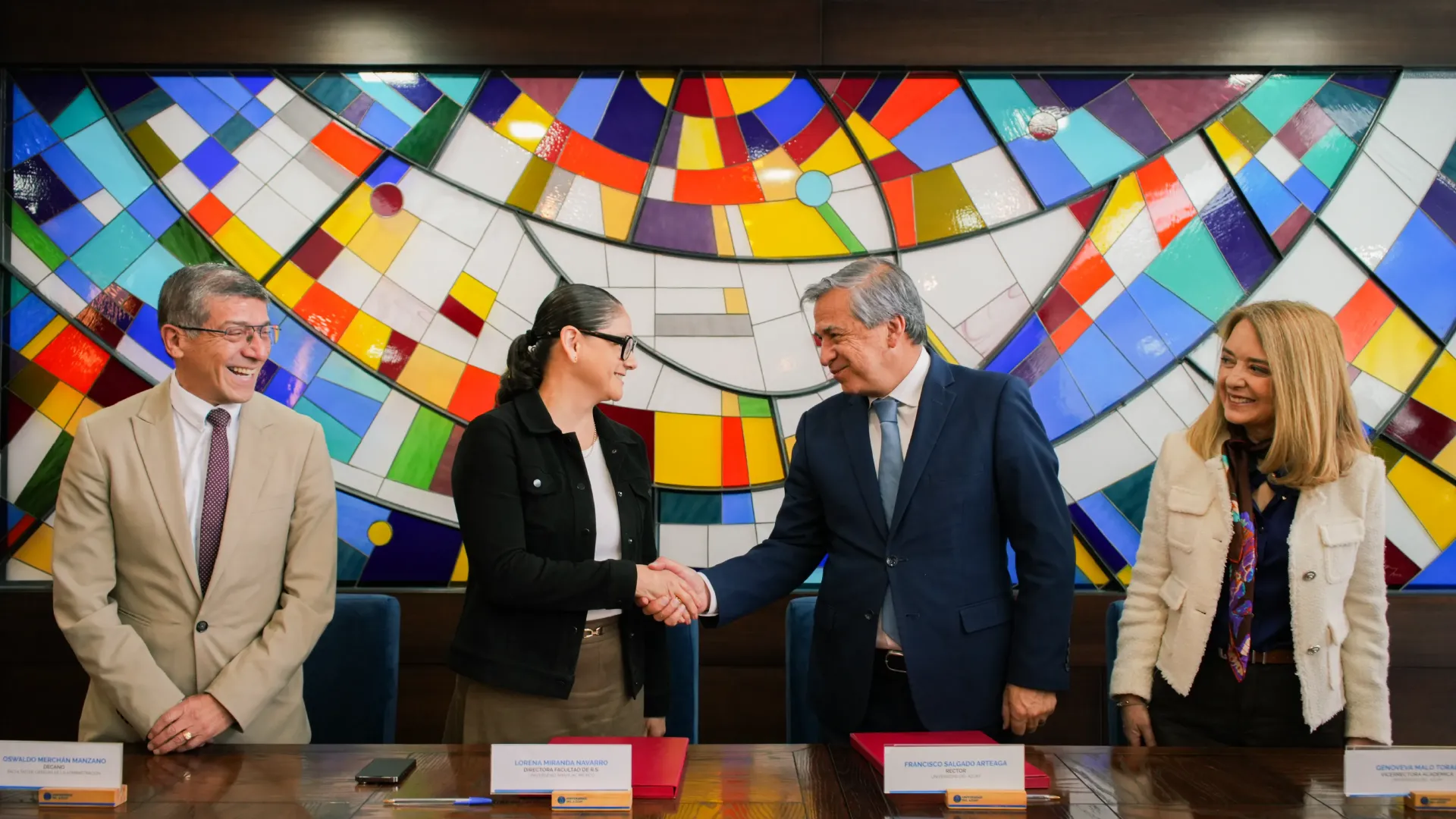 La Universidad del Azuay firma convenio con la Universidad Anáhuac México 