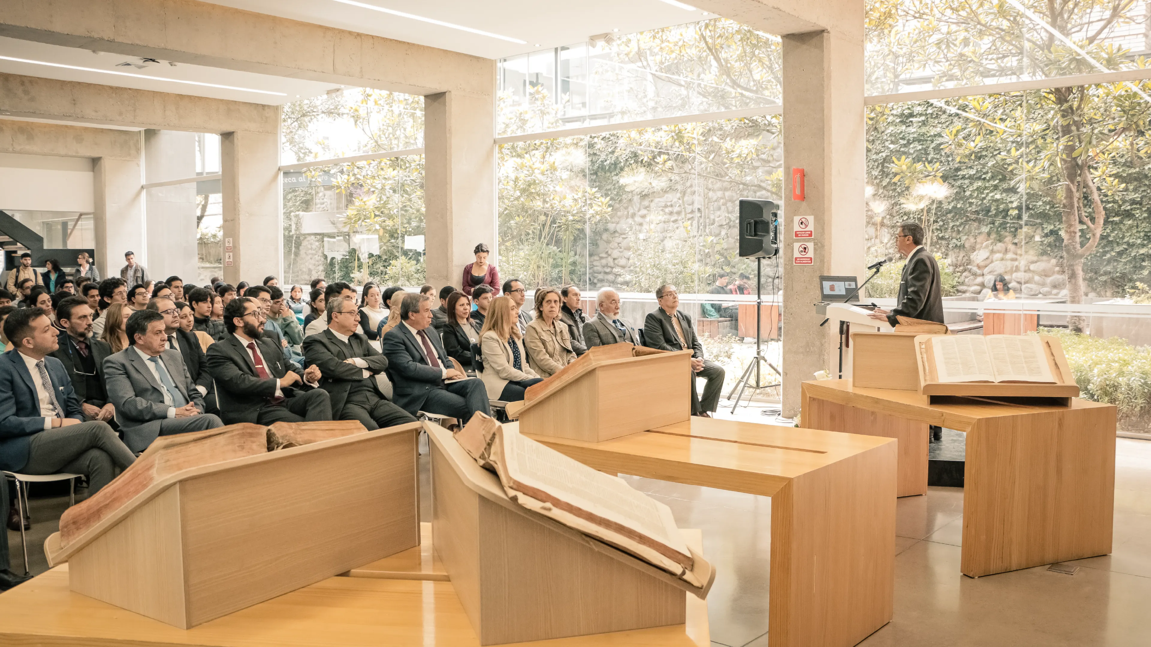 "CORPUS IURIS CIVILIS" Presentación de la Muestra Bibliográfica