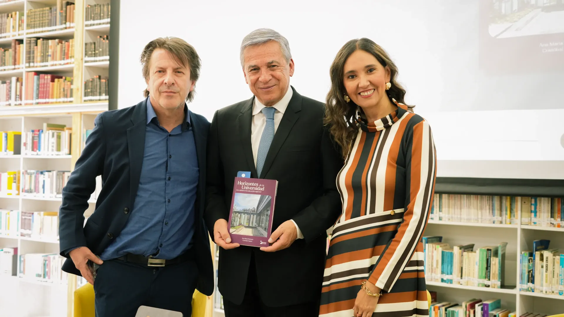 Horizontes de la Universidad: una obra de Ana María Burbano y Cristóbal Zapata