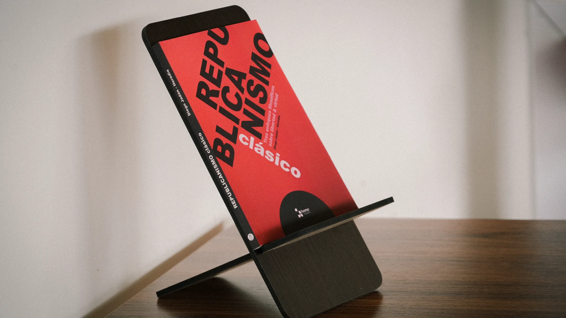 Casa Editora presenta la obra: Republicanismo clásico, Tres enfoques filosóficos sobre libertad y virtud: presentación de la obra