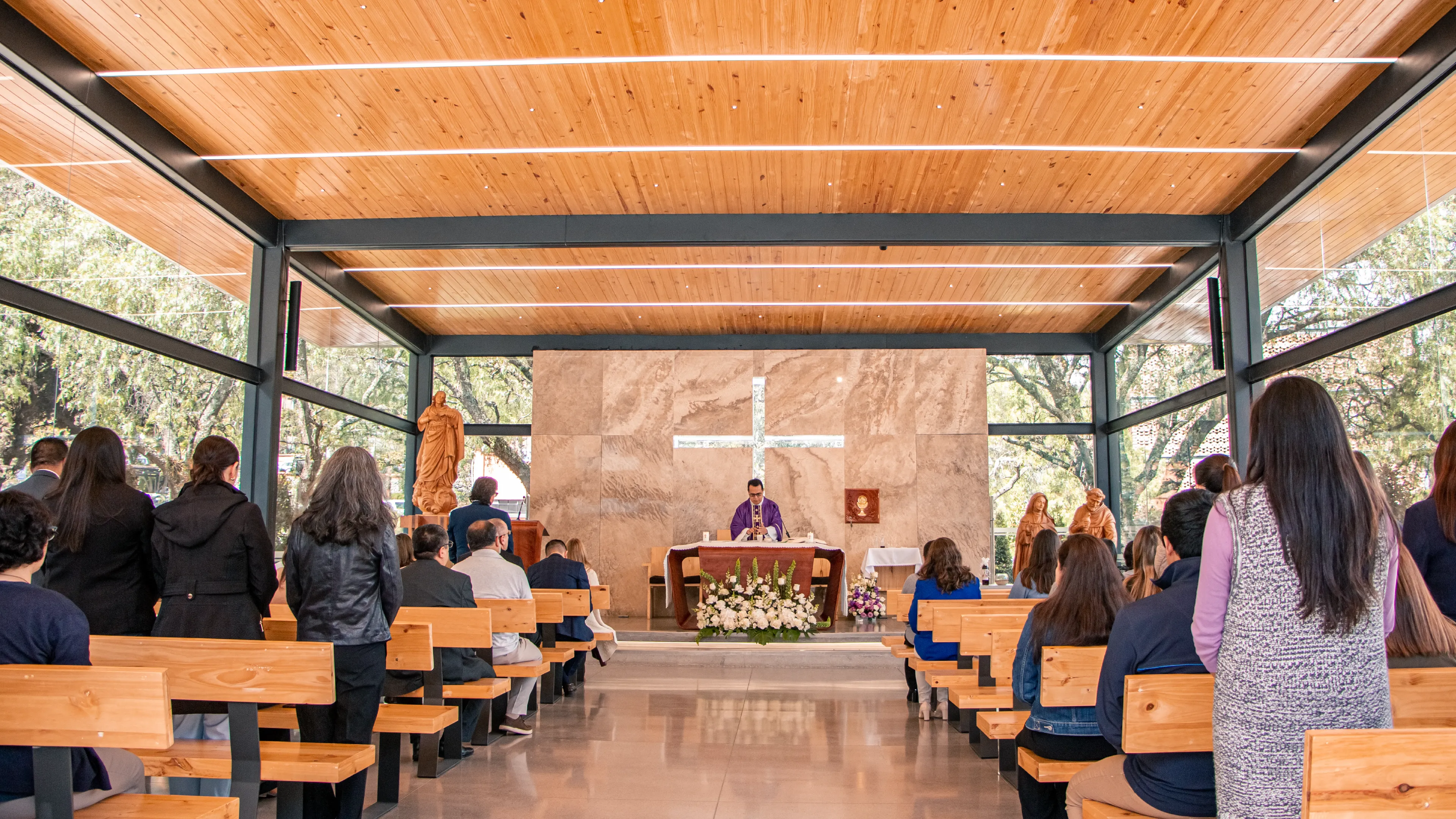 Mass for the Day of the Dead. Love and gratitude for loved ones