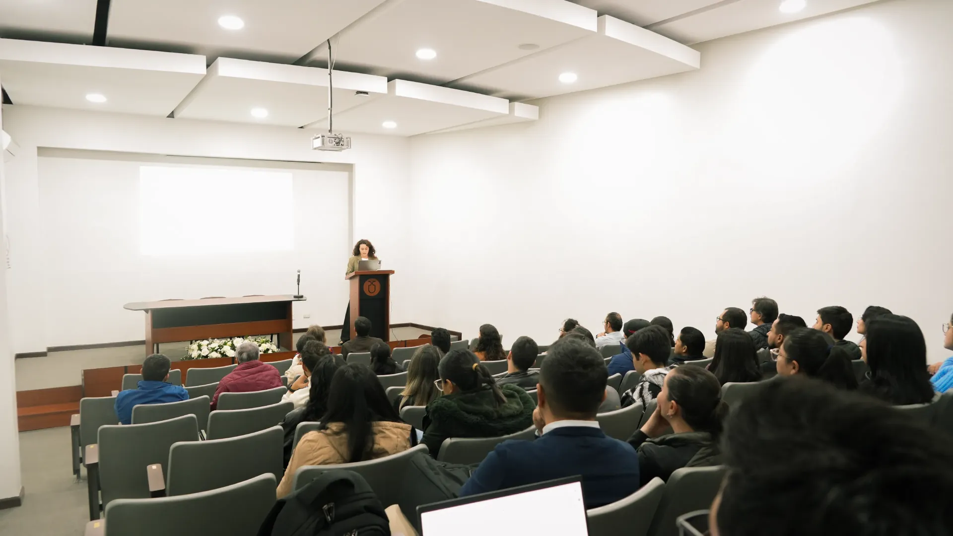 En la Universidad del Azuay se realizó el Simposio del Doctorado en Recursos Naturales Renovables 2026